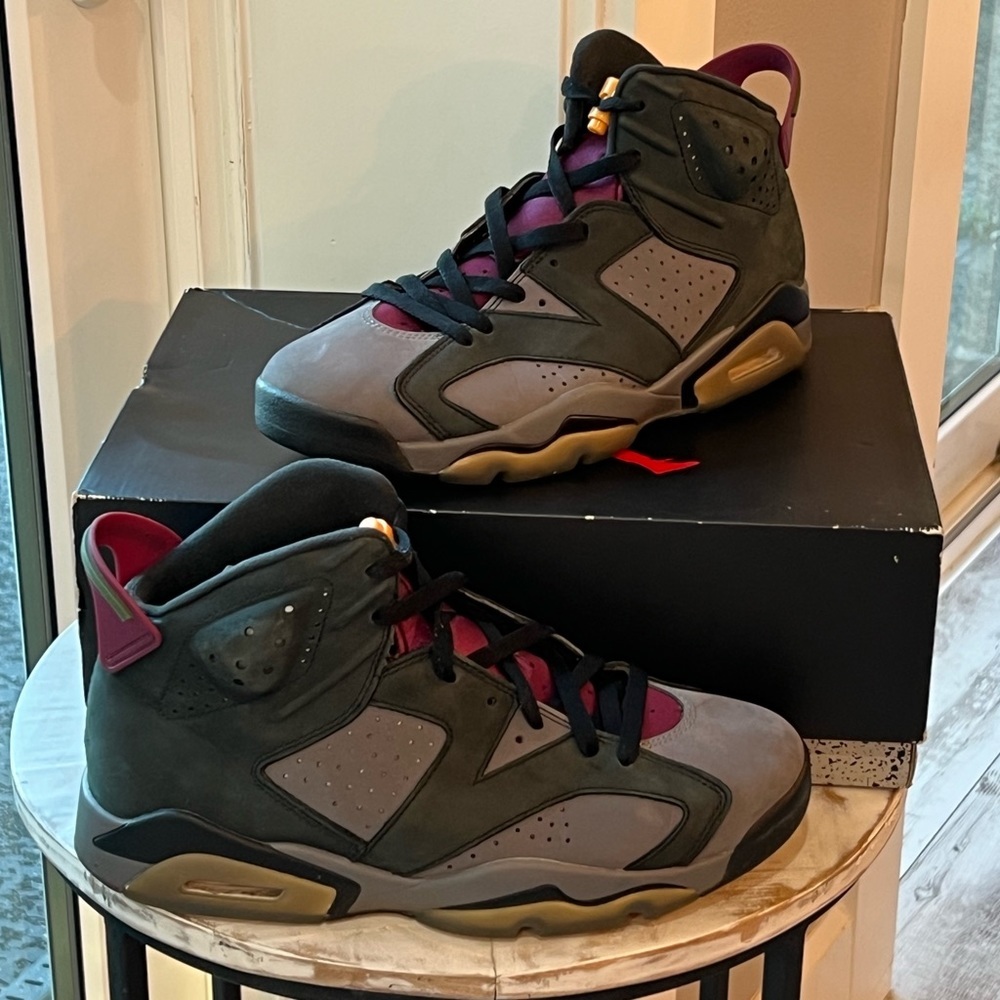 Nike Air Jordan 6 Retro Bordeaux Size 9.5 Basketball Sneakers